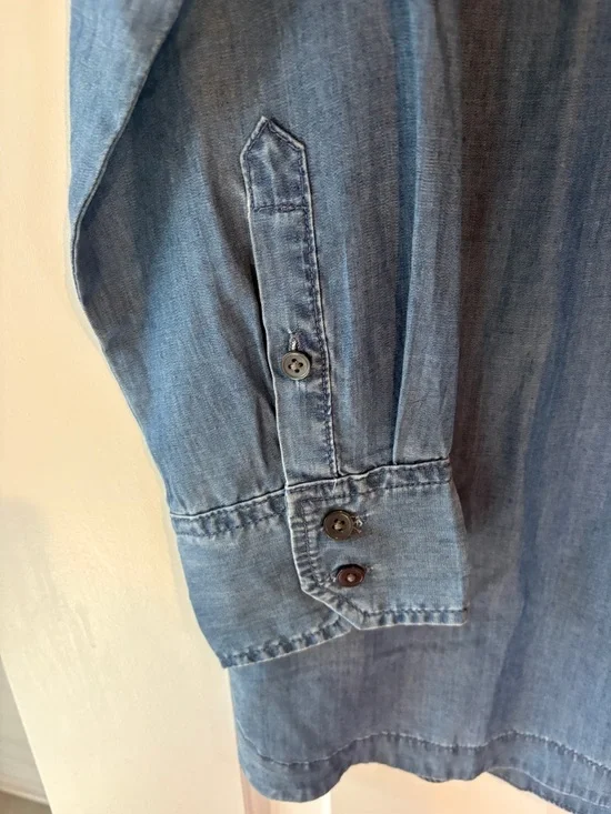 Banana Republic Denim Long Sleeve - Picture 4 of 4